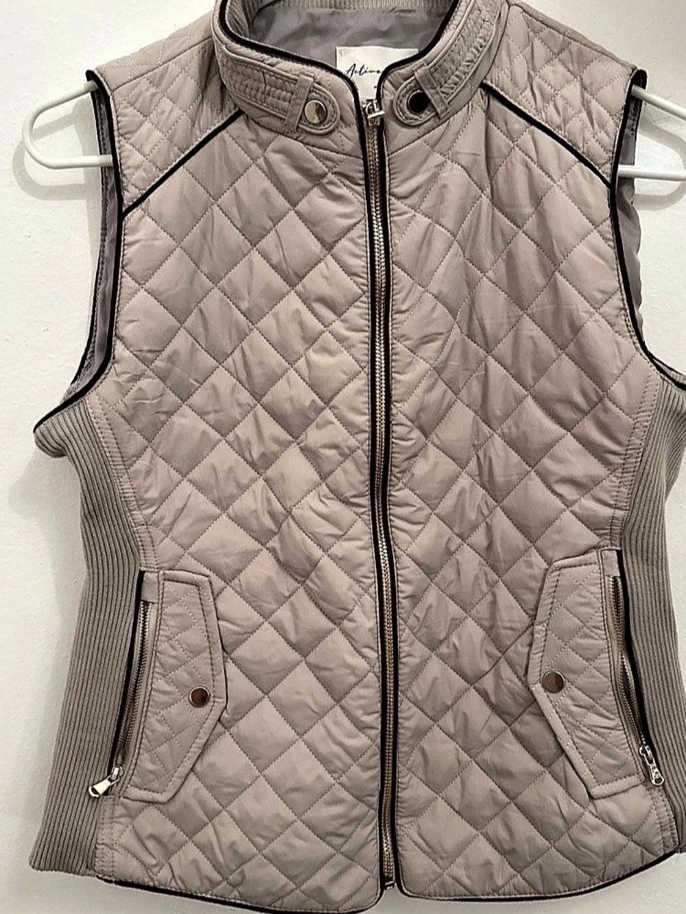 Active USA Quilted Padding Vest with Suede Piping Details Pink